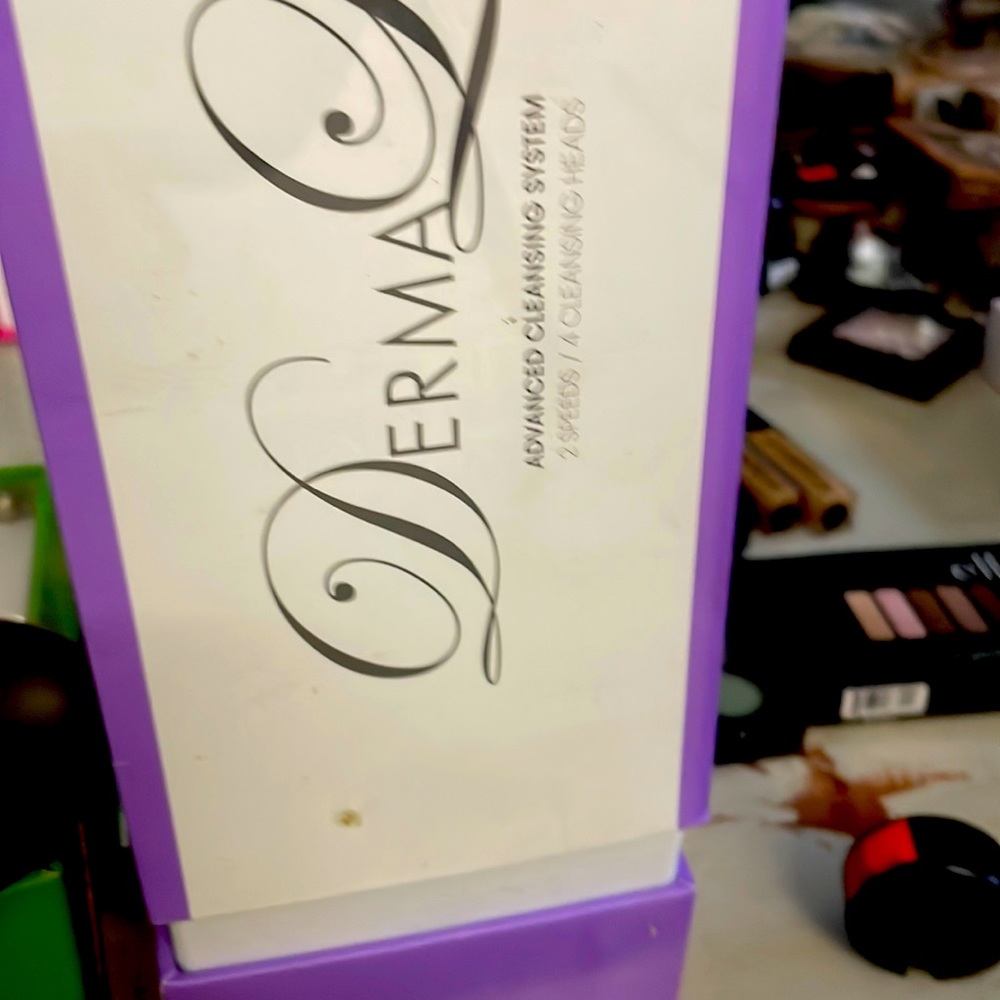 Derma luxe Facial Cleansing System